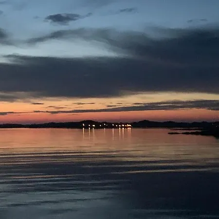 Atlantic Hytte Med Badstu Og Flott Utsikt Vakantiehuis Vevang